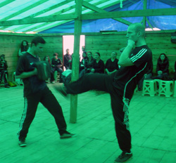 2 Bin 350 Rakımda Karate Kursu