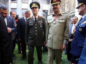 Genelkurmay Başkanı Orgeneral Hulusi Akar İle Pakistan Genelkurmay Başkanı Mahmud Meclisi Ziyaret Etti
