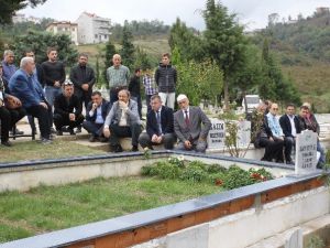 Kenan İskender Mezarı Başında Anıldı