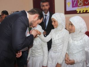 Bakan Albayrak, Suriyeli Vatandaşları Ziyaret Etti