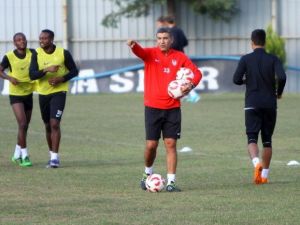 Manisaspor’da Karafırtınalar İlk Antrenmanına Çıktı