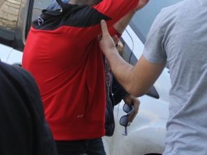 Evinde Uyuşturucu Ele Geçen Şahıs Tutuklandı