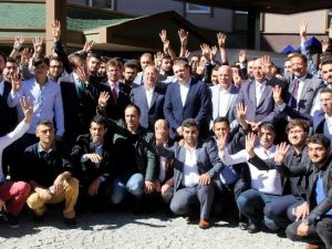 Bakan Akdağ, Ak Parti Gençlik Kolları Gelişim Kampında Konuştu: