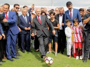 Kılıçdaroğlu, İzmir’de Stat Açtı