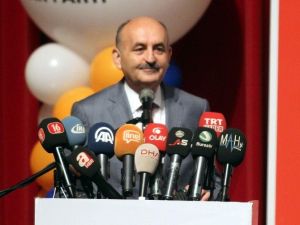 Müezzinoğlu: “Mağdur Olan 462 Kişi Görevine İade Edildi”