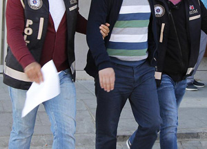 Trabzon'da FETÖ operasyonunda 3 kişi gözaltına alındı