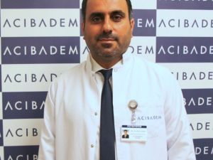 Kulak Zarı Yırtıkları Ve Kemikte Erime Cerrahi İşlem İle Tedavi Ediliyor