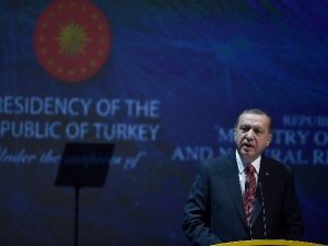 Cumhurbaşkanı Erdoğan: "Umarım Bu Duruşunuz, Bize Demokrasi Dersi Vermeye Çalışanlara Örnek Olur"