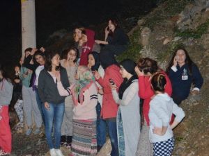 Zonguldak’ta Yurtta Kalan Kız Öğrencilerin Eylemi