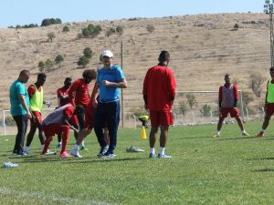 Yeni Malatyaspor Liderliği Sürdürmenin Peşinde