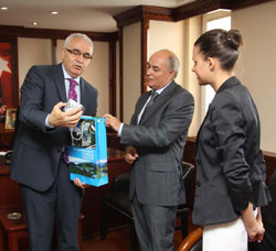 Başkonsolos'tan Vali Çakır'a Ziyaret