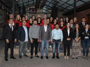 Eskişehir Hentbol Takımı Yemekte Buluştu
