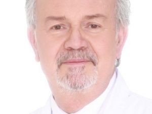 "Göğüste Fark Edilen Kitleler, Kanser Belirtisi Olmayabilir"