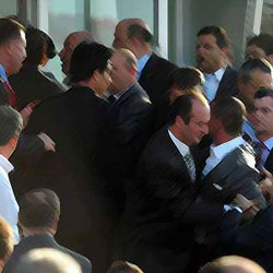 Başbakanlık'ta Silahlar Çekildi!