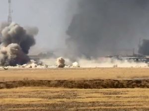 70 Irak Askerinin Öldüğü İntihar Saldırısı Kamerada