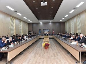 Tarımda Gübre Masaya Yatırıldı