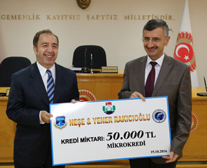 Neşe Rakıcıoğlu’ndan Mikrofinans Rize Şubesine 50 Bin TL’lik Bağış