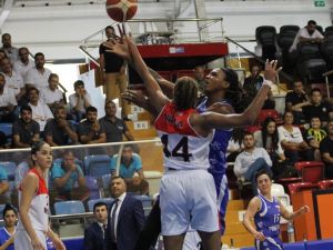 Bornova Beckerspor, 3’de 3 Yaptı