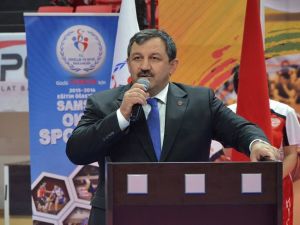 Kick Boks Federasyonunda Başkan Değişmedi