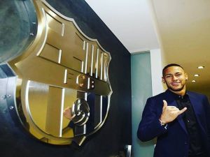 Neymar İmzayı Attı