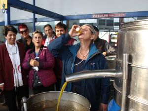 Zeytinyağı İçti, Görenler Şaşırdı