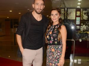 Mehmet Topal Ve Ünlülerden ‘İyilik Ağacı’