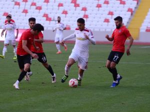 Sivasspor Gruplara Kaldı