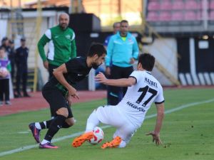Akhisar Belediyespor Gruplara Kaldı