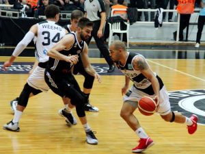 Beşiktaş Sompo Japan Evinde Kazandı