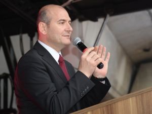 Bakan Soylu’yu Görmek İsteyen Vatandaşlar İzdihama Yol Açtı