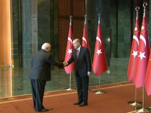 Erdoğan Tebrikleri Kabul Etti