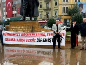 Giresun’da Eski Milletvekillerinden Sessiz Eylem