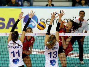 Vakıfbank Galibiyetle Başladı