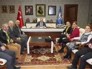 Başkan Gümrükçüoğlu Trabzon Barosu Yönetimini Kabul Etti
