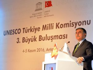 "479 Bin Suriyeli Çocuk Okullarda"