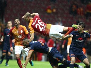 Galatasaray Evinde Yenildi