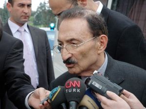 Bugün Bülent Ecevit’in Ölüm Yıl Dönümü