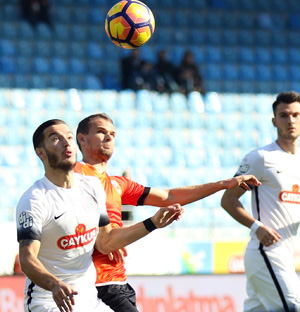 Rizespor, Lig Sonuncusu Adanaspor ile 2-2 Berabere Kaldı