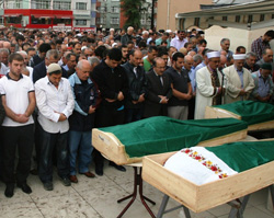 Bir kaza 4 cenaze Trabzon'u yasa boğdu!