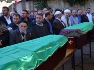 Kazada Hayatını Kaybeden 4 Kişi Son Yolculuğuna Uğurlandı