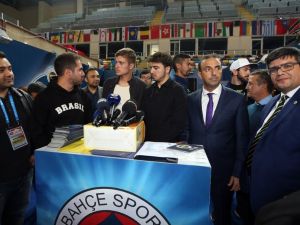 Neustadter’e Galatasaray’a Attığı Gol Hatırlatılınca...