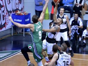 Zorlu Maç Beşiktaş’ın!