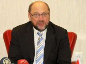 Schulz’dan Türkiye’ye ’Yaptırım’ Tehdidi