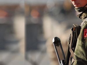 Nöbette Kendini Vuran Asker Hayatını Kaybetti