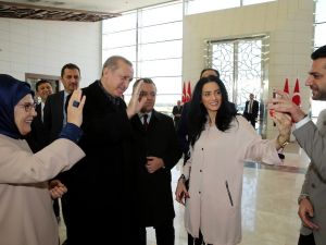 Cumhurbaşkanı Erdoğan Ünlü Oyuncuya Kız İstedi