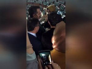 Bakan Partililerle ’Gezme Ceylan Bu Dağlarda’yı Söyledi