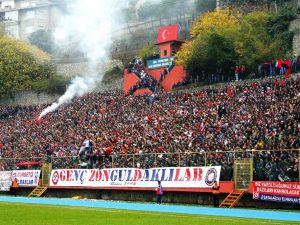 Taraftar Ortalaması Çoğu Süper Lig Takımının Üzerinde Ama...