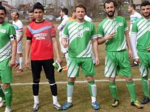 Genç Futbolcu Kansere Yenik Düştü