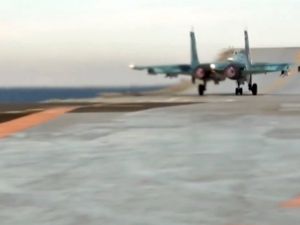 Rus Gemisinden Kalkan Uçaklar Bombardıman Yaptı