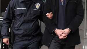 Giresun'da 7'si polis 8 kişi gözaltına alındı